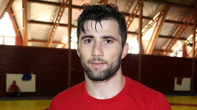 Milli güreşçi Şerif Kılıç, Dünya Kupası'nda finale çıktı