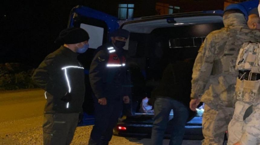 Alaplı’da yaralı karaca jandarma ekiplerince kurtarıldı