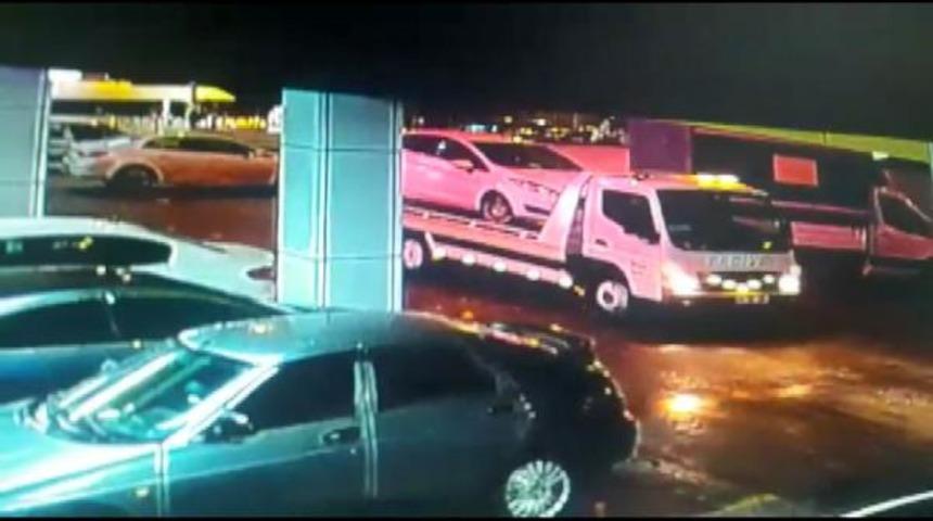 Otomobili önce sattılar, sonra alan kişiden çaldılar!
