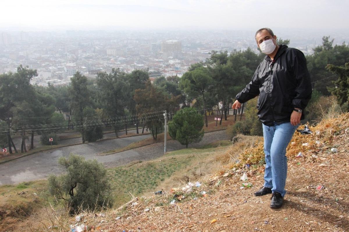 Aytepe&rsquo;deki &ccedil;&ouml;plere isyan ederek, vatandaşları temizlik etkinliğine davet etti