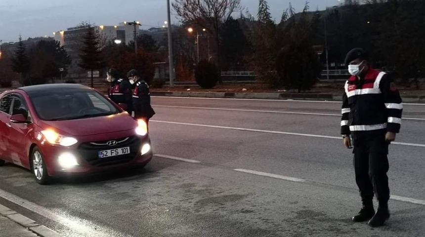 Sungurlu&rsquo;da polis ve jandarmadan denetim