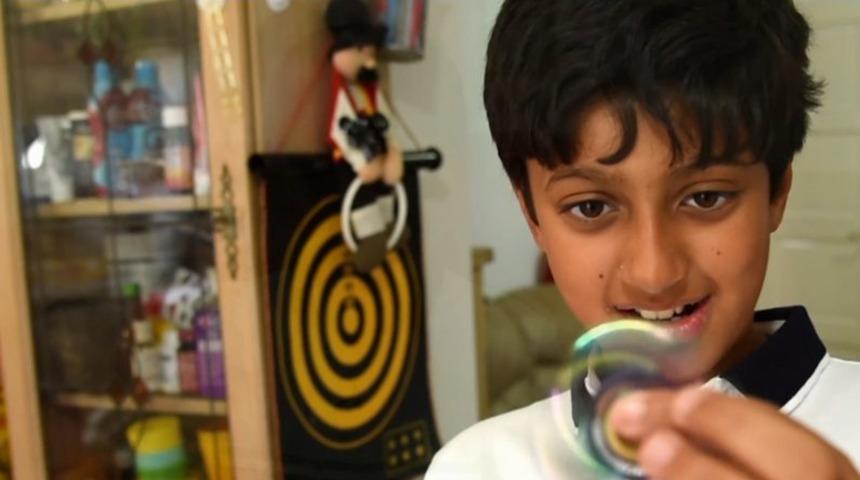 IQ testinde Albert Einstein'ı  geride bırakan 11 yaşındaki deha Arnav Sharma 