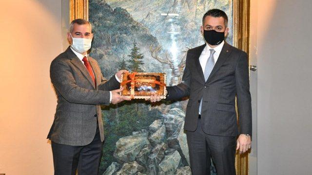 Başkan Çınar, Ankara’da ziyaretlerde bulundu