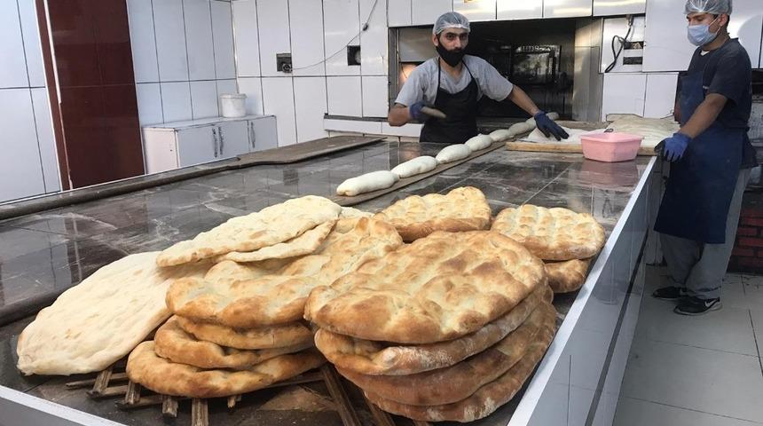 Kısıtlamalarda en &ccedil;ok Ramazan pidesi tercih edildi