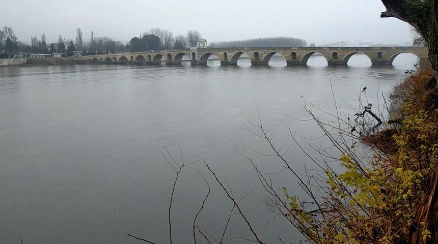 Nehir debileri yükseldi, DSİ’den uyarı geldi
