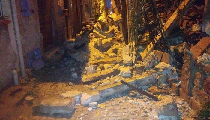 İzmir ve Balıkesir'de şiddetli yağmur binalara zarar verdi