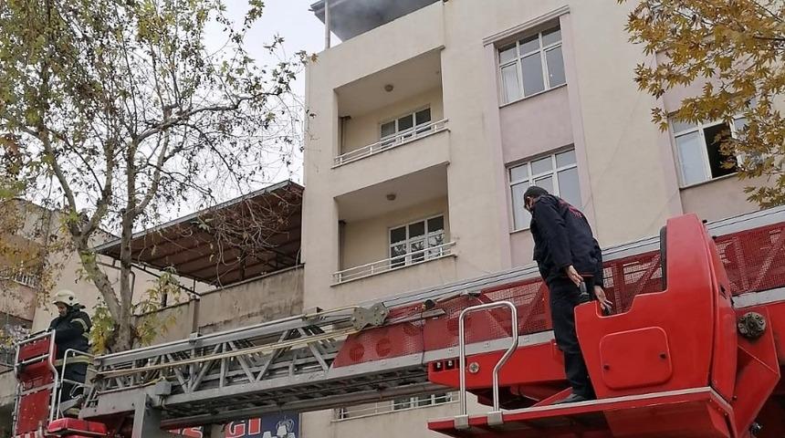 Damdaki yangın paniğe neden oldu