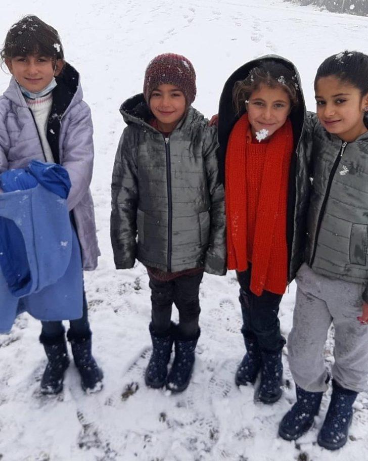 Fotoğraf mezadının geliri, öğrencilere harcandı G4