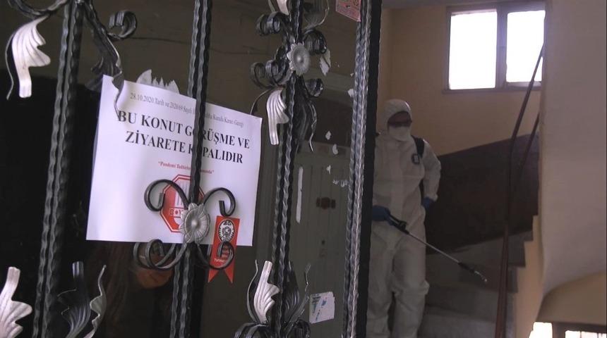 Karantinaya alınan apartmanlarda dezenfeksiyon çalışmaları