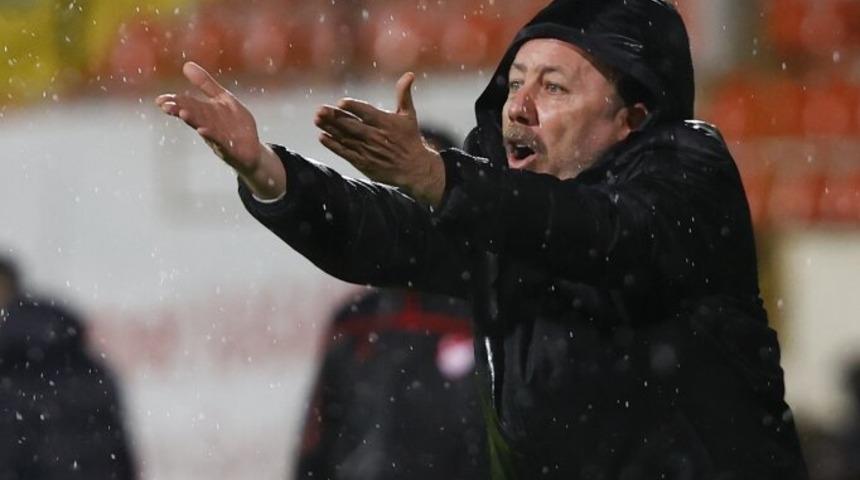 Sergen Yalçın ateş püskürdü! ''Hakemler berbat!