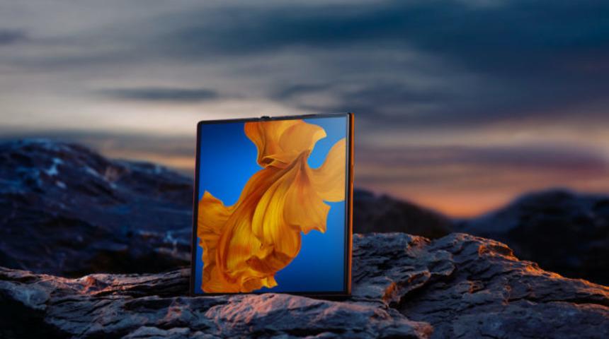 Katlanabilir ekranlı telefon üreten isim sayısı artacak