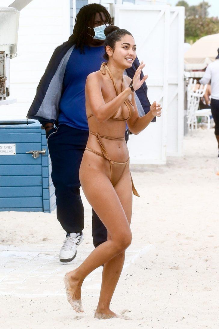 Ambra Gutierrez minik mayosuyla güneşin tadını çıkardı  G1