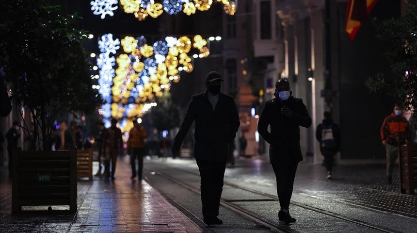 Yılbaşında 4 gün sokağa çıkma yasağı olacak mı? Gözler o toplantıya çevrildi! Yılbaşında sokağa çıkma yasağı var mı?