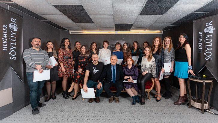 Onlarca hekim bir araya geldi şarkı söyledi G2