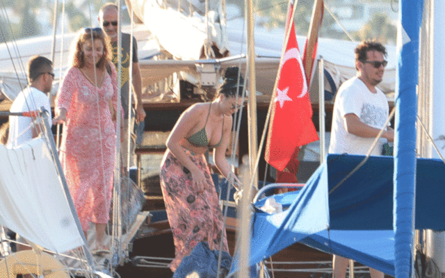 Bodrum güzeli Deniz Çakır 1