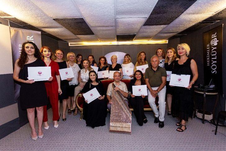 Onlarca hekim bir araya geldi şarkı söyledi G4