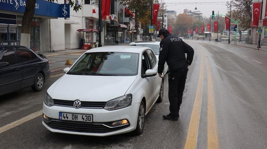 Malatya&rsquo;da 80 kişiye sokağa &ccedil;ıkma cezası