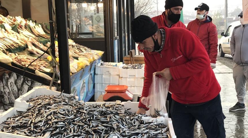 Balıkçıların kuru fasulyesi hamsi! Lezzetinin püf noktası ise...