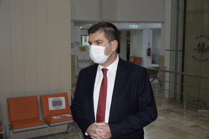 40 gün sonra Belediye’de çiçeklerle karşılandı, "Tedbirlere uyulmazsa canlar yanmaya devam eder" dedi G4