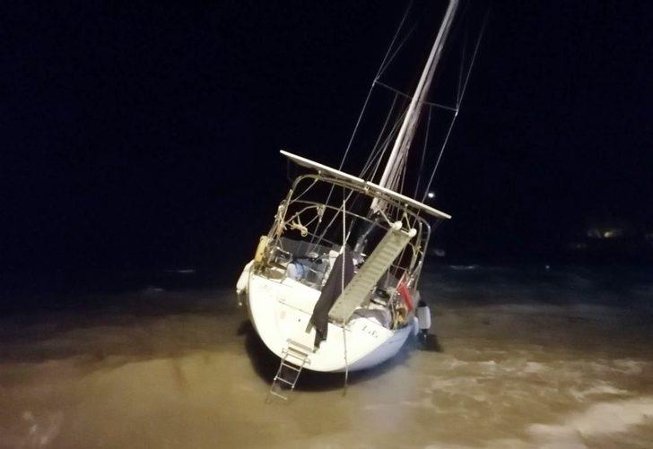 Fırtına tekneleri karaya sürükledi G2