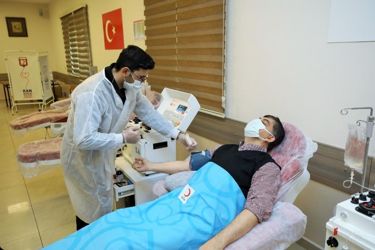 Fadıloğlu, kovid-19 hastalarına umut oldu