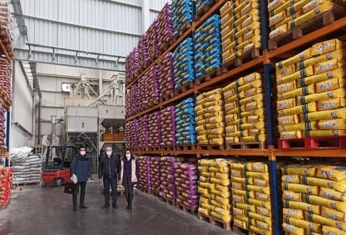 Yem &uuml;reten fabrikalar denetleniyor