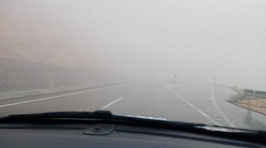 Korkuteli il&ccedil;esinde sis etkili oldu