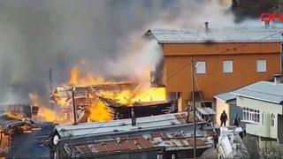 Rize İkizdere'de yangın! Alevler evlere sıçradı
