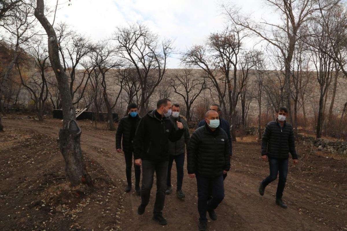 Niğde Belediye Başkanı &Ouml;zdemir, Gebere Barajı i&ccedil;in kolları sıvadı