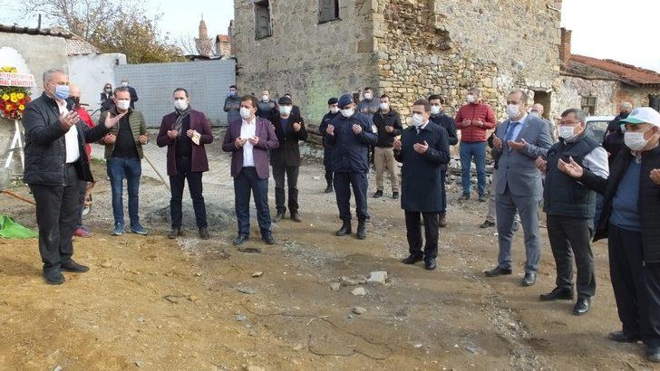 Burhaniye’de meyve kurutma tesisinin temeli atıldı G1