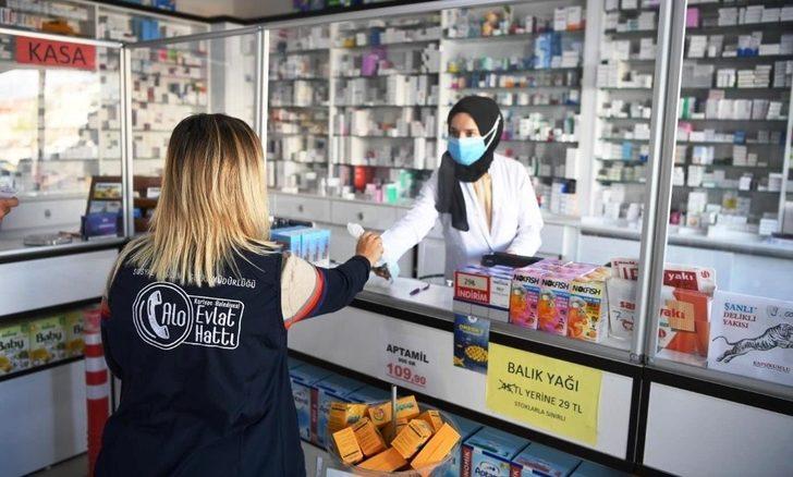 Karantinada olan ailelerin ihtiyaçları ’Alo Evlat’ ekipleri tarafından karşılanıyor G2