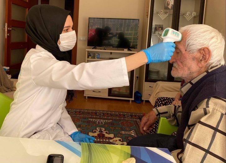 Karantinada olan ailelerin ihtiyaçları ’Alo Evlat’ ekipleri tarafından karşılanıyor G4