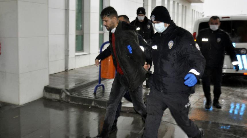 Kavga ettiği eşi ile baldızını bıçakladı