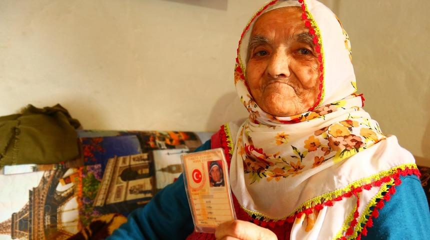 11 çocuğu, 31 torunu var! 116 yaşındaki Fatma Nine koronayı yendi