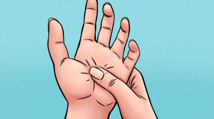 Avucunuzun ortasına yavaşça bastırın! Bakın neye iyi geliyor