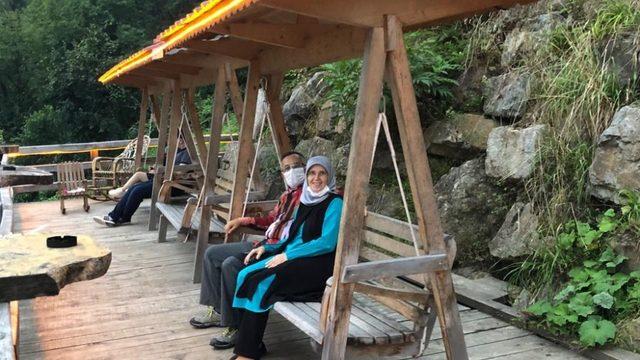 Rize Valisi Kemal Çeber ve eşi Neslihan Ayan Çeber’in korona virüs testi pozitif çıktı