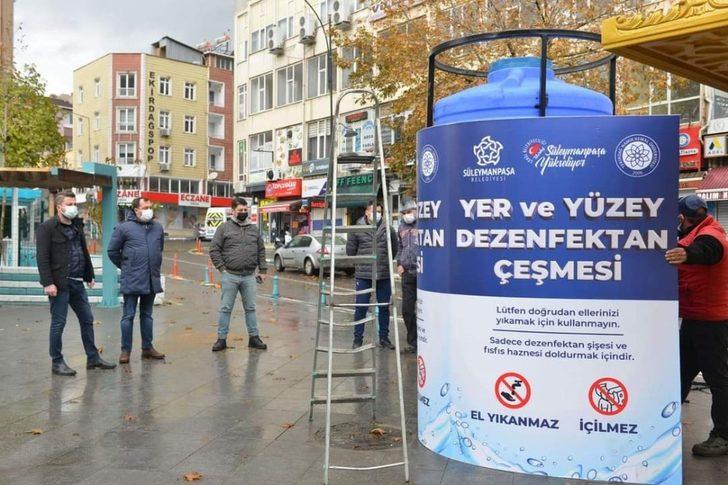 Sokaklarda dev dezenfektan çeşmeleri G1
