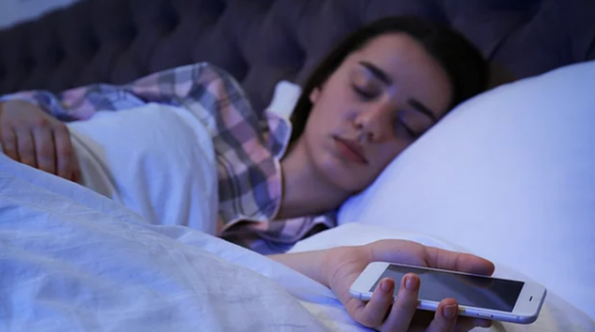 Çağımızın yeni sorunu hayalet titreşim sendromu nedir? Hayalet titreşim sendromundan kurtulmak için başvurabileceğiniz öneriler!