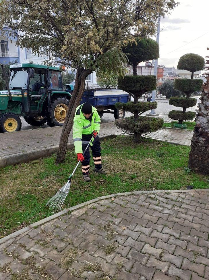 Didim’deki parklarda temizlik çalışmaları devam ediyor G3