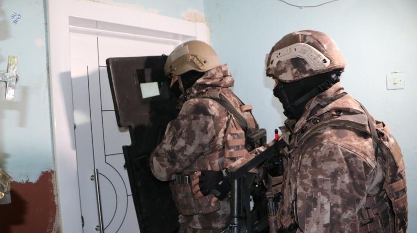 Denizli&rsquo;de FET&Ouml; / PDY ter&ouml;r &ouml;rg&uuml;t&uuml; &uuml;yesi 9 kişi yakalandı