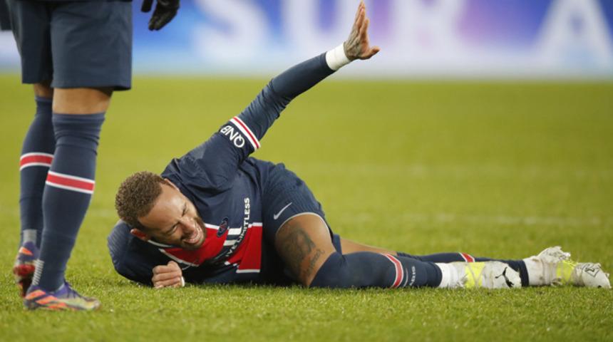 PSG liderliği Lille'e kaptırdı, Sakatlanan Neymar gözyaşlarıyla sahayı terk etti