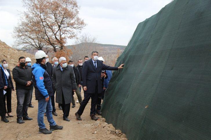 Köydeki kaya düşme tehlikesi ortadan kaldırıldı G1
