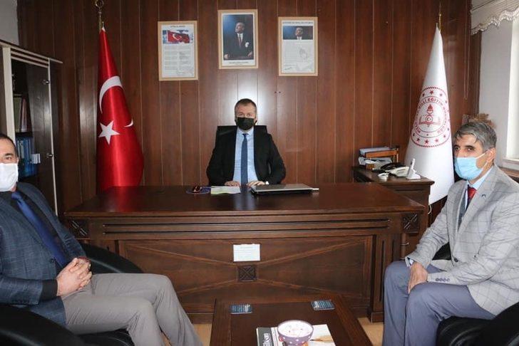 Hizan Kaymakamı Yelek’ten İlçe Milli Eğitim Müdürlüğü’ne ziyaret G2