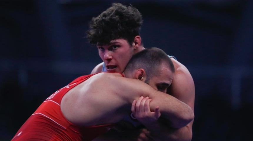 Salih Aydın, gümüş madalya kazandı