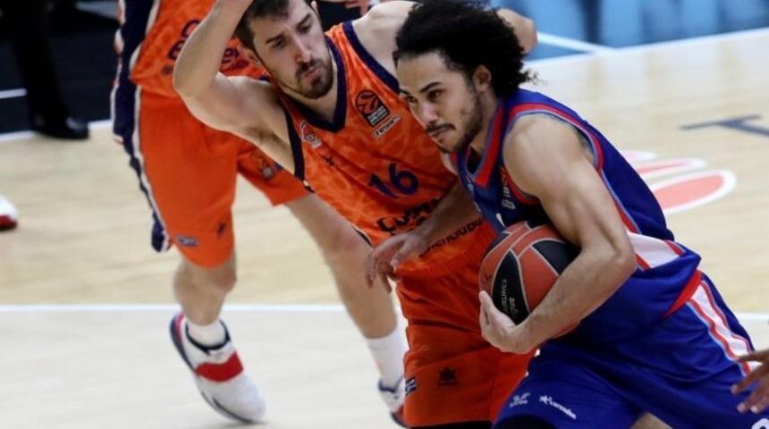 Efes'in isteği 700. maçta galibiyet