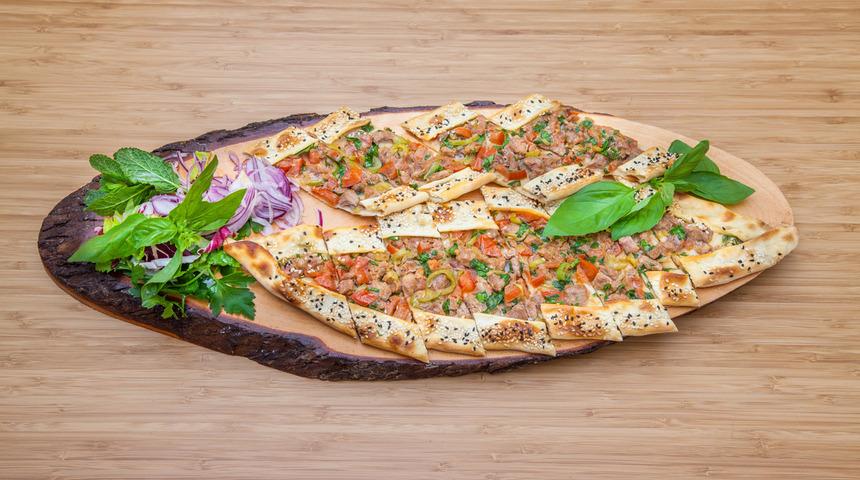 Pratik ve çok leziz: Çıtır mini pide tarifi