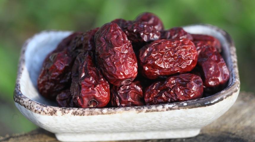 H&uuml;nnap nedir? H&uuml;nnap meyvesinin faydaları nelerdir? H&uuml;nnap nasıl t&uuml;ketilir?