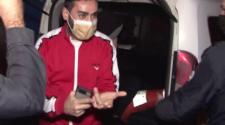 Eve kurşun yağdırıp polisleri b&ouml;yle tehdit etti: &Ccedil;oğunuzu Doğu&rsquo;ya s&uuml;rd&uuml;receğim