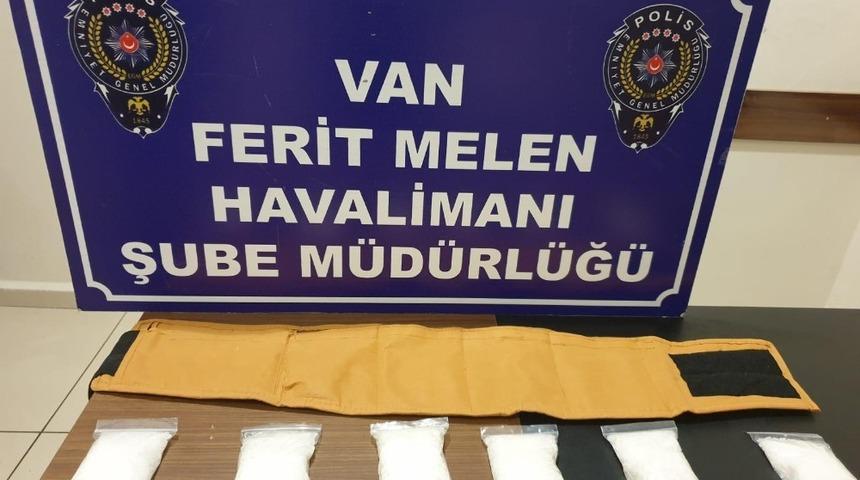 Van Emniyet Müdürlüğünden açıklama! Uçağa binmek isterken yakalandı