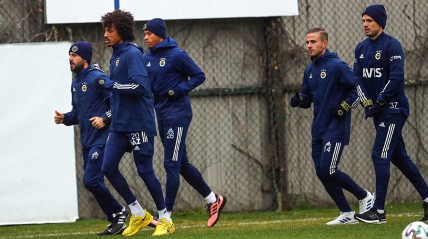 Futbolcularla Luiz Gustavo arasında kavga